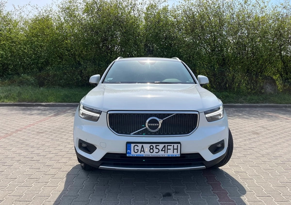 Volvo XC 40 cena 110700 przebieg: 82600, rok produkcji 2019 z Gdynia małe 254
